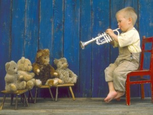 copil-trompeta