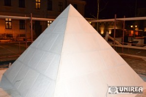 Piramida Piata Cetatii11