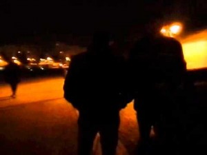 VIDEO: Polițist din Alba Iulia, în civil și probabil băut, lovește un jurnalist care filmează un accident. Ajutor, 112!