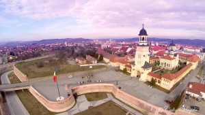 FILMARE AERIANĂ: Cetatea Alba Carolina, la început de primăvară. Turiștii, așteptați la plimbări de poveste prin mirifica Cetate